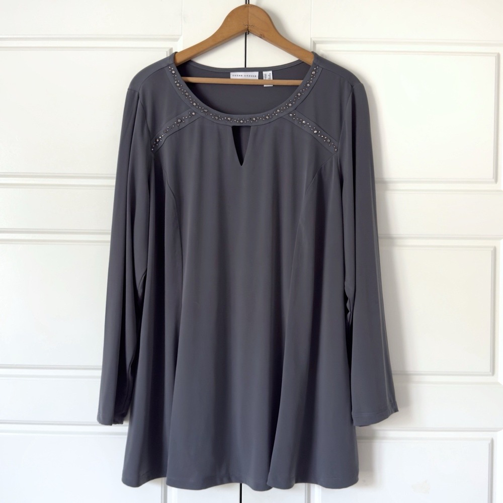 Susan Graver Liquid Knit Tunic Blouse 1X Gray Embellished Keyhole Long Sleeve
